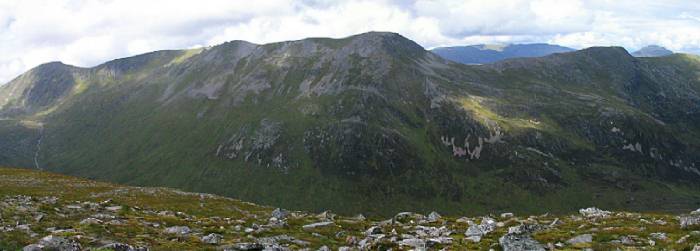 ths will be the way back (view north) - remember the Garth Bealach = first place to go down again