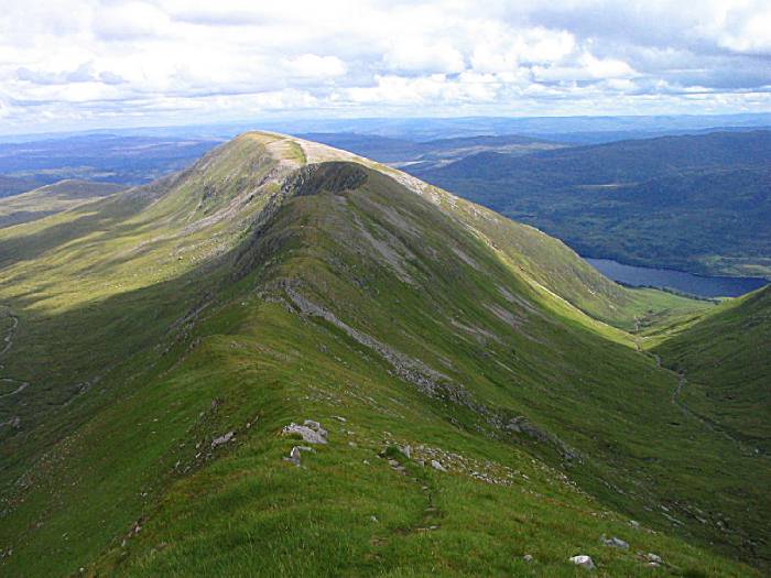 looking back at the <southern shoulder> and Coire Leachavie on the right