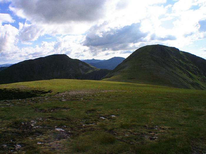 looking back at the <upper> end of the horseshoe